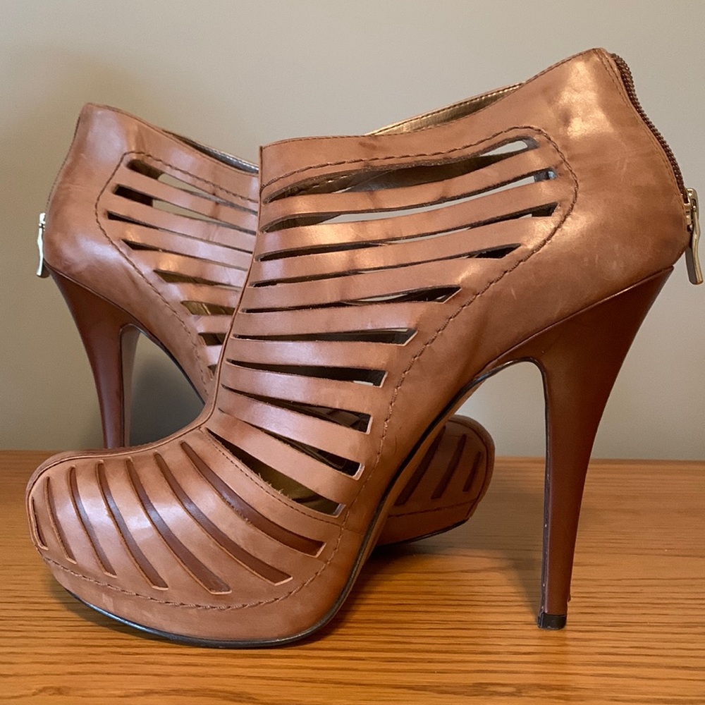BCBG Generation leather high heel size 10- worn twice (4-5inch heel)